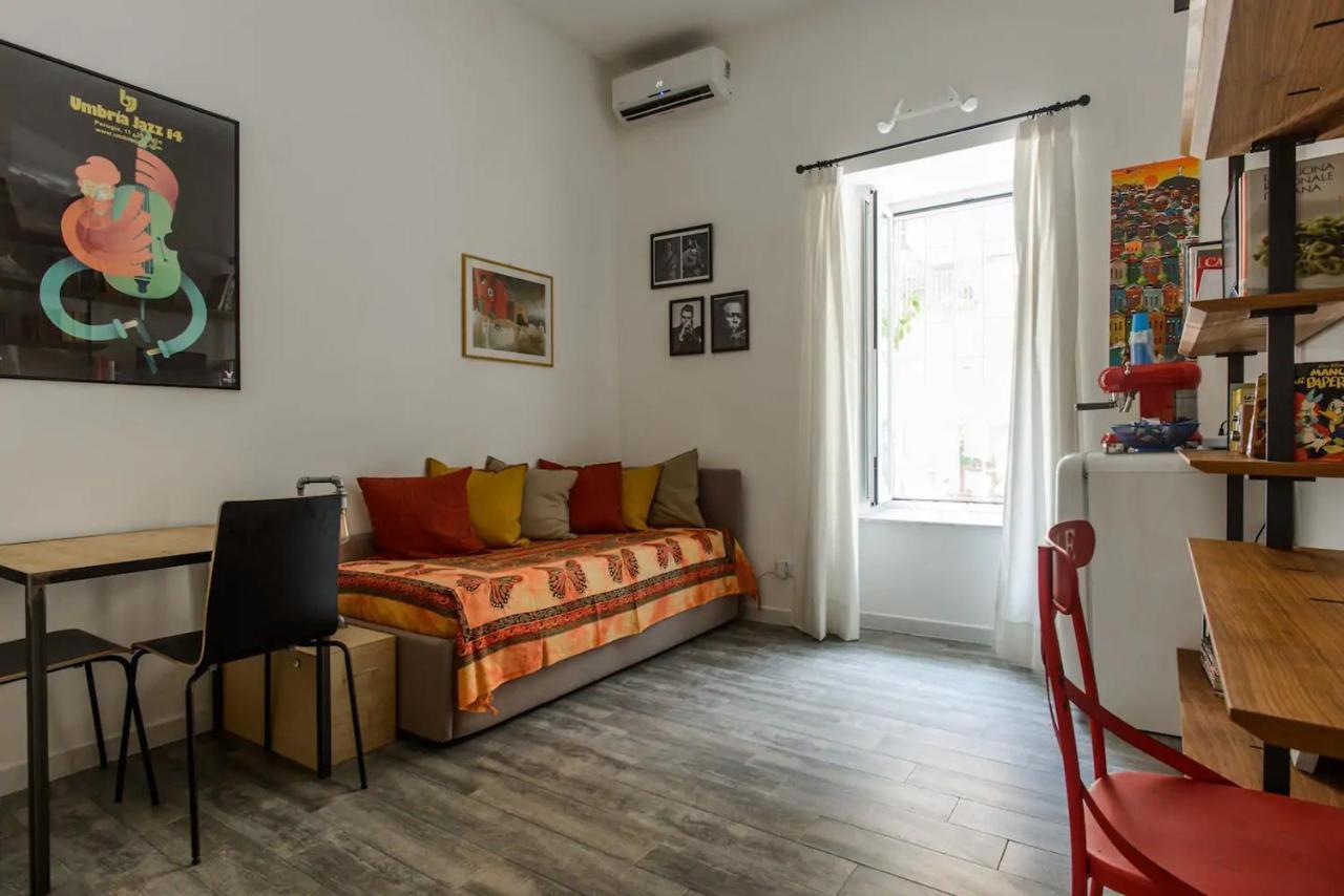 Appartement Vesuvius A Mezzocannone à Naples Extérieur photo