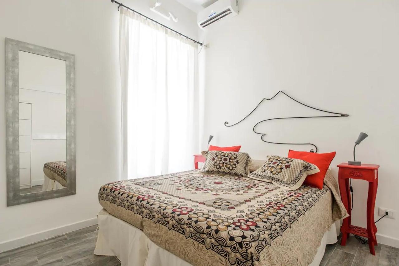 Appartement Vesuvius A Mezzocannone à Naples Extérieur photo