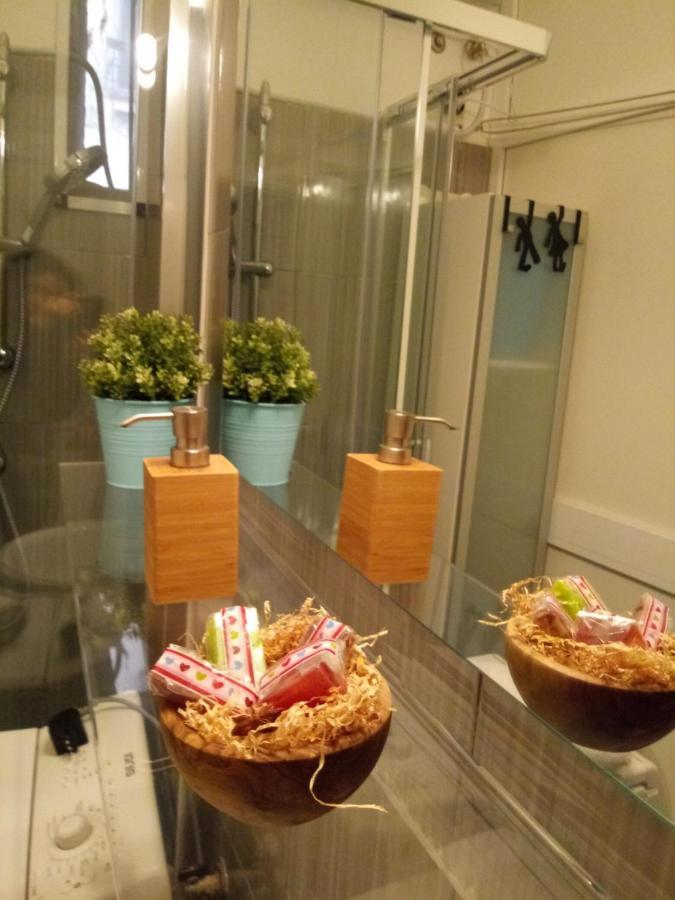 Appartement Vesuvius A Mezzocannone à Naples Extérieur photo